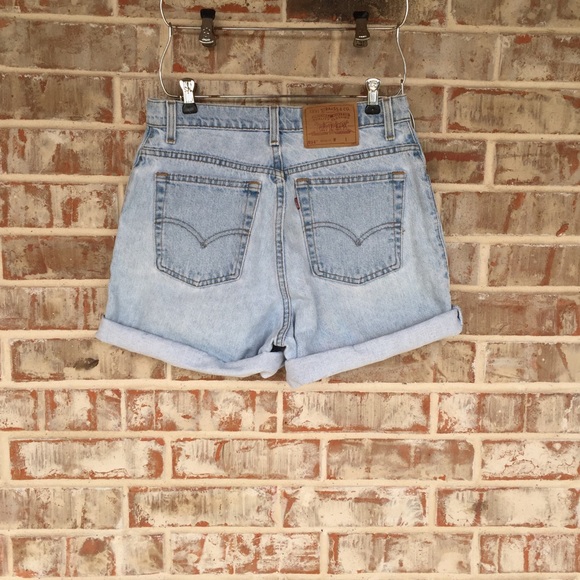 Levi's 551 Vtg. Mom Jean Rolled Denim Shorts 12 - Picture 2 of 8